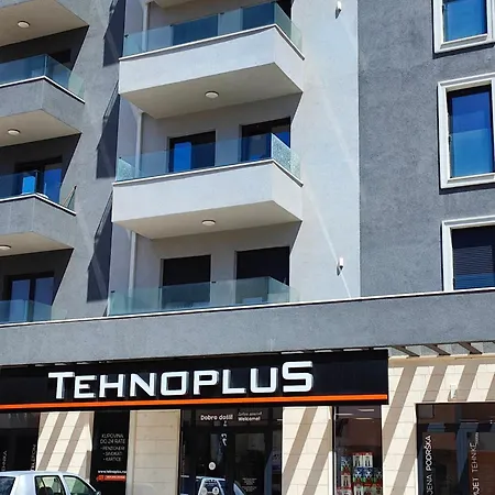 Tehnoplus Апартаменти Будва